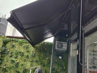 Toldo Articulado Italiano Preto